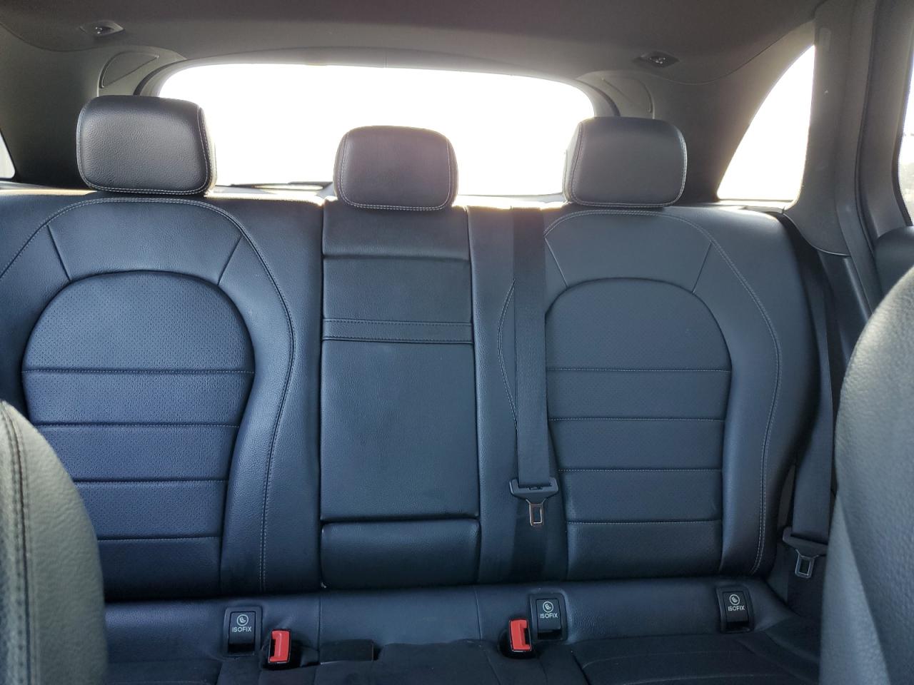 Mercedes-Benz GLC 300 Image 9