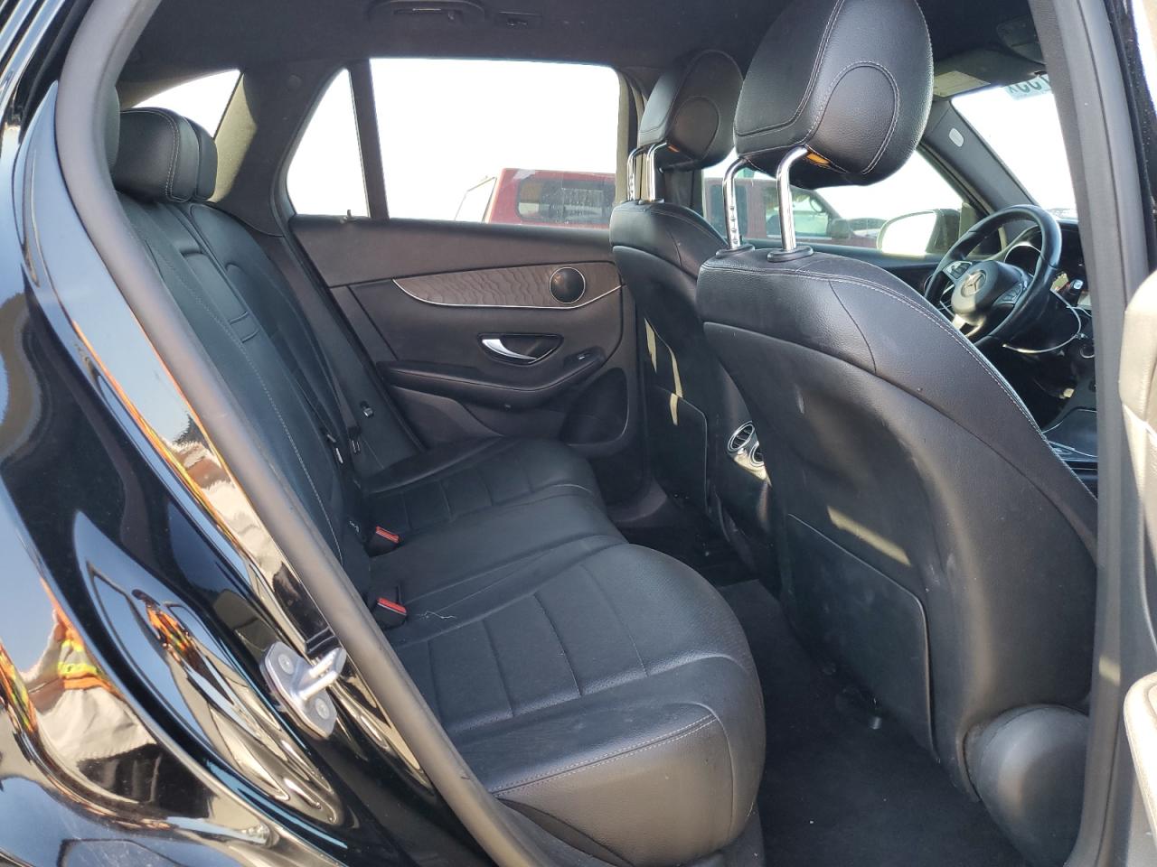 Mercedes-Benz GLC 300 Image 10