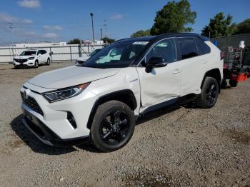  Salvage Toyota RAV4