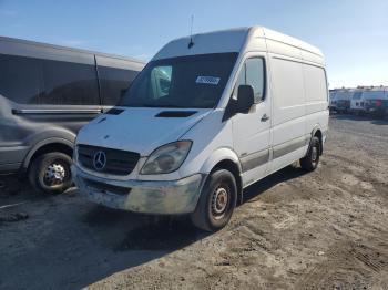  Salvage Mercedes-Benz Sprinter