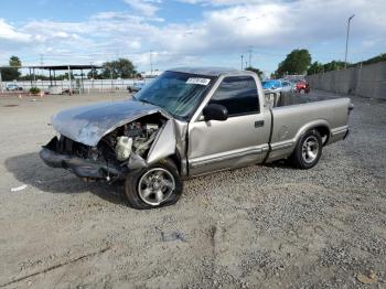  Salvage Chevrolet S-10