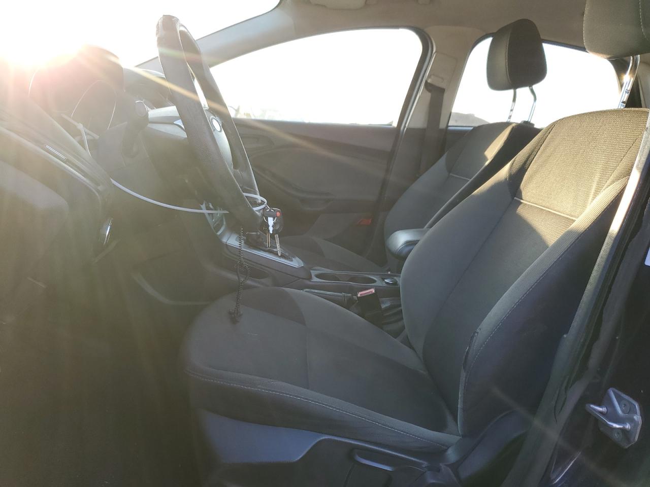 Ford Focus Se Image 11