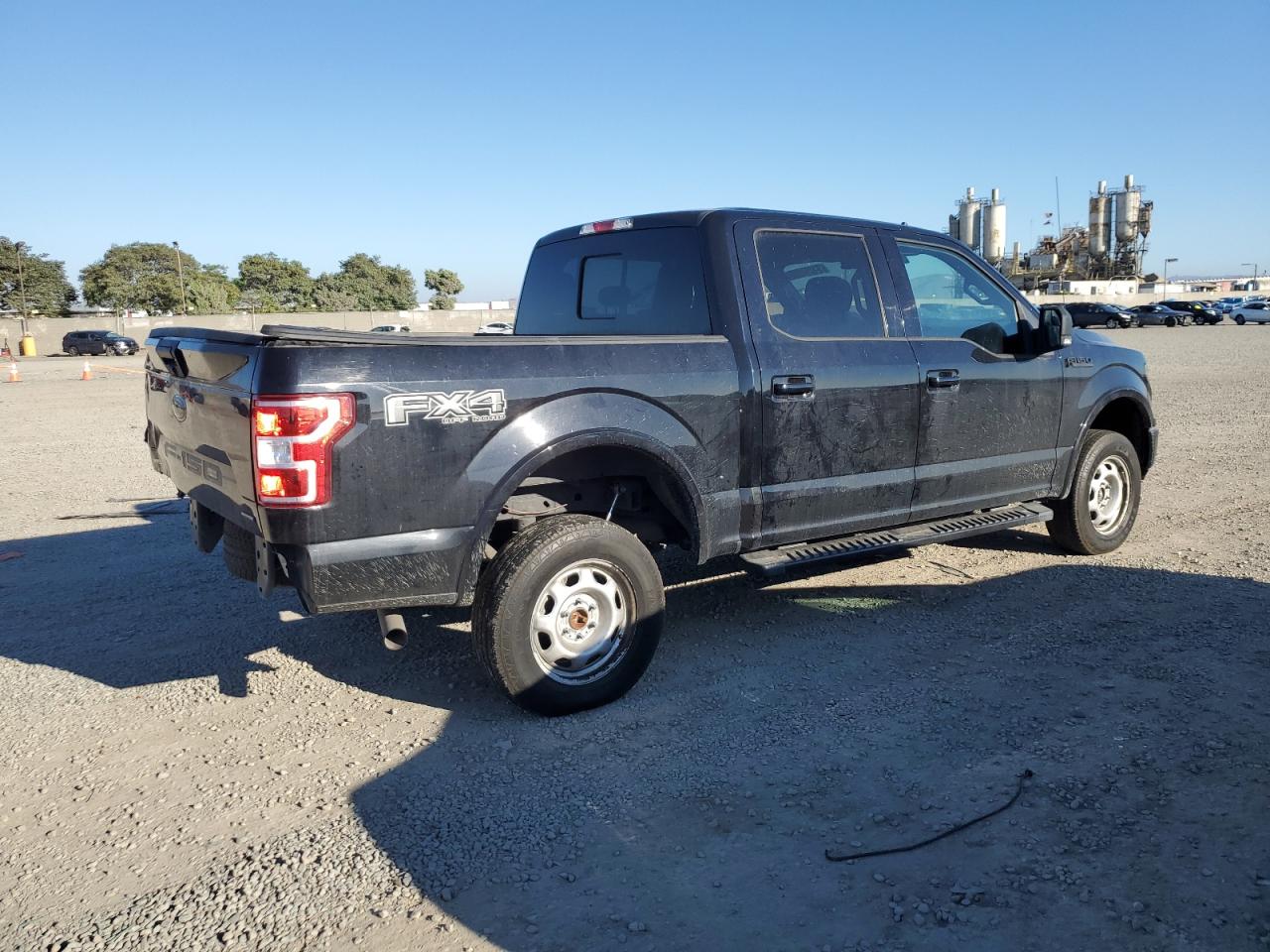 Ford F-150 Supercrew Image 12