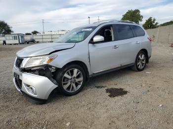  Salvage Nissan Pathfinder