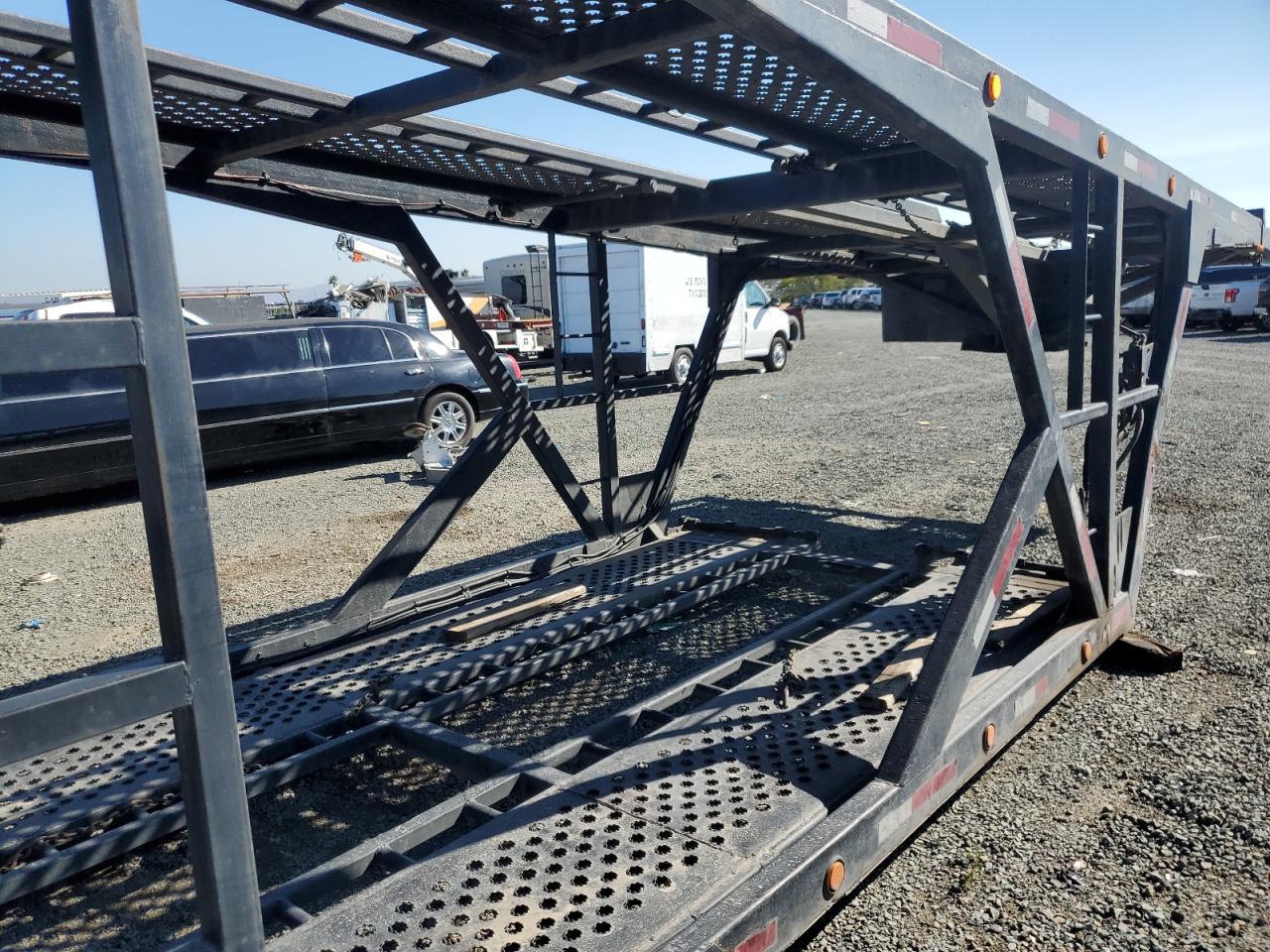 Oran Trailer Image 9