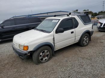  Salvage Isuzu Amigo
