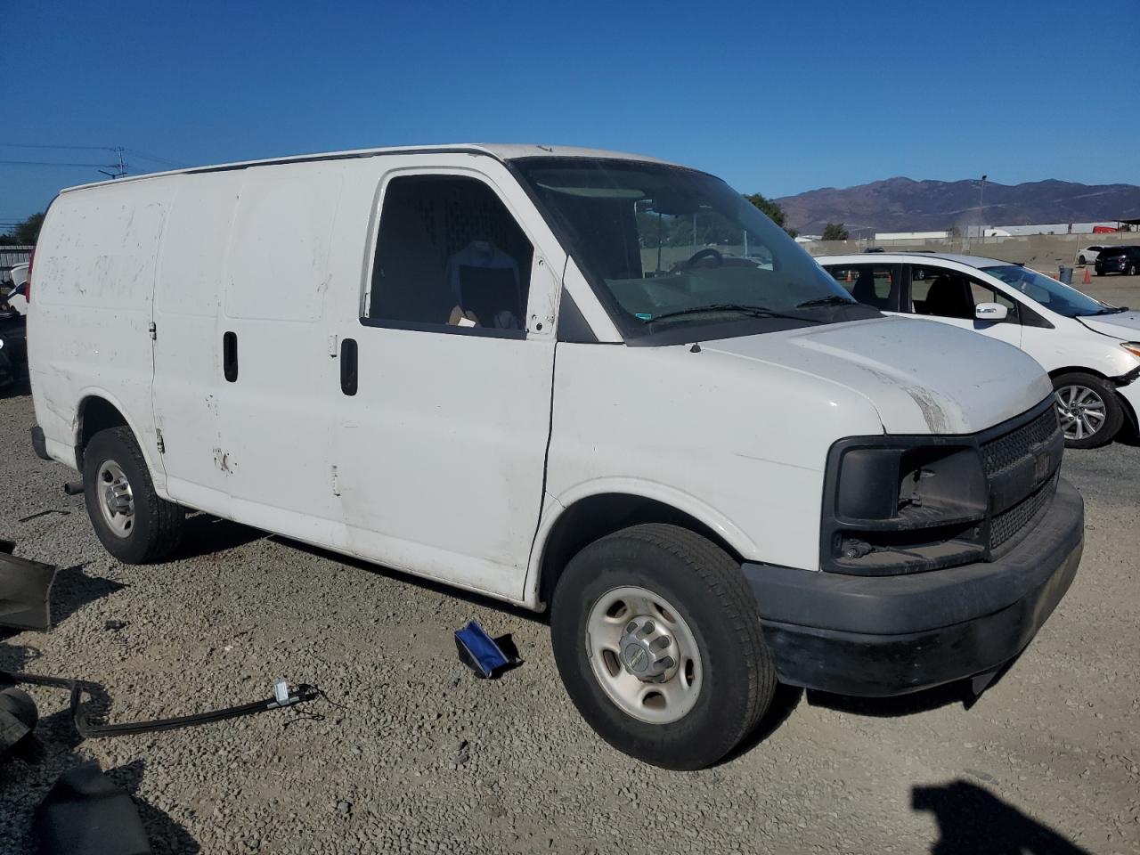 Chev Express Image 3