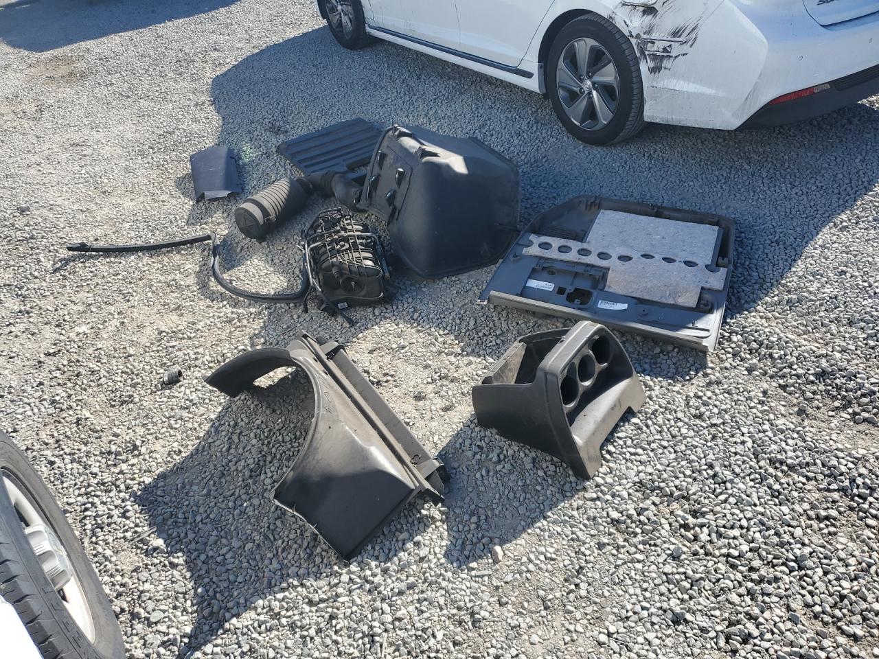 Chev Express Image 9