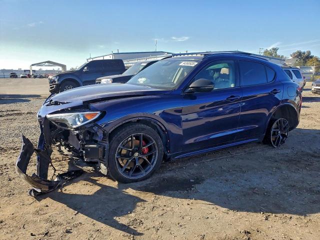  Salvage Alfa Romeo Stelvio
