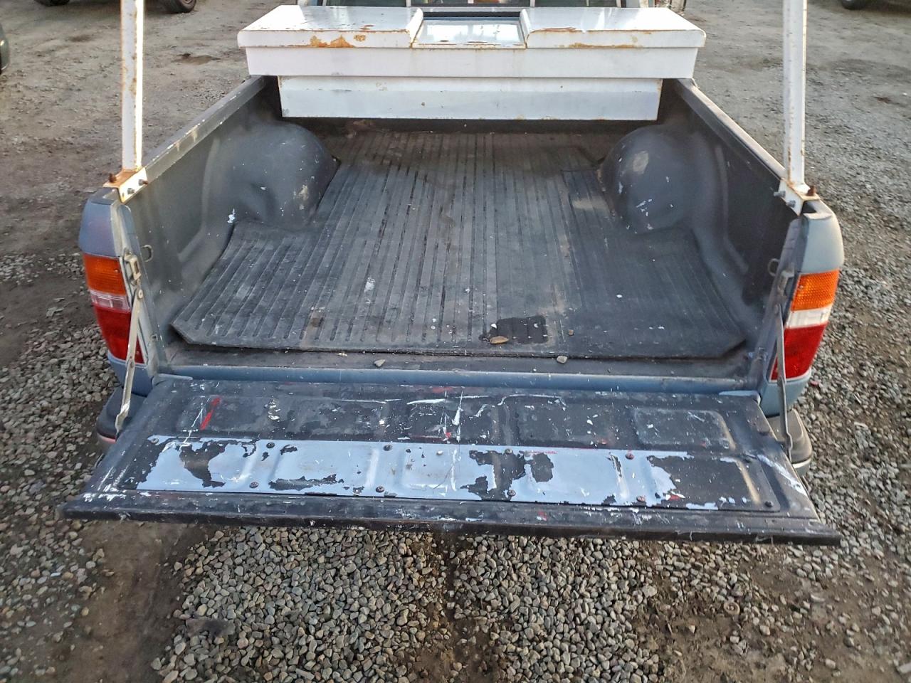 Toyota Pickup 1/2 Ton Short Wheelbase Dlx Image 9