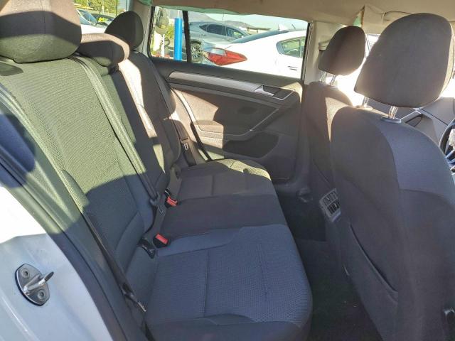 Volkswagen Golf S Image 3