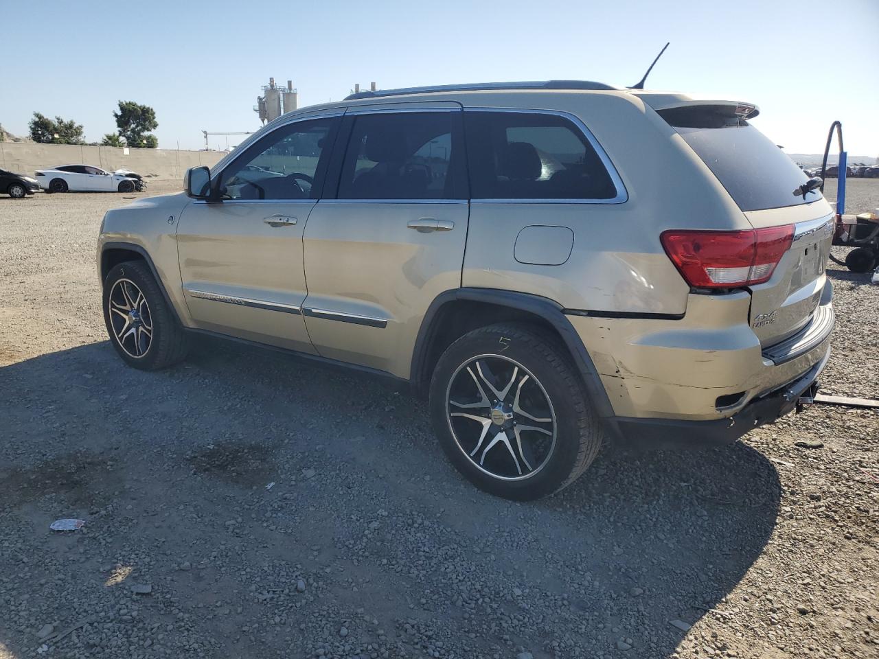 Jeep Grand Cherokee Laredo Image 4