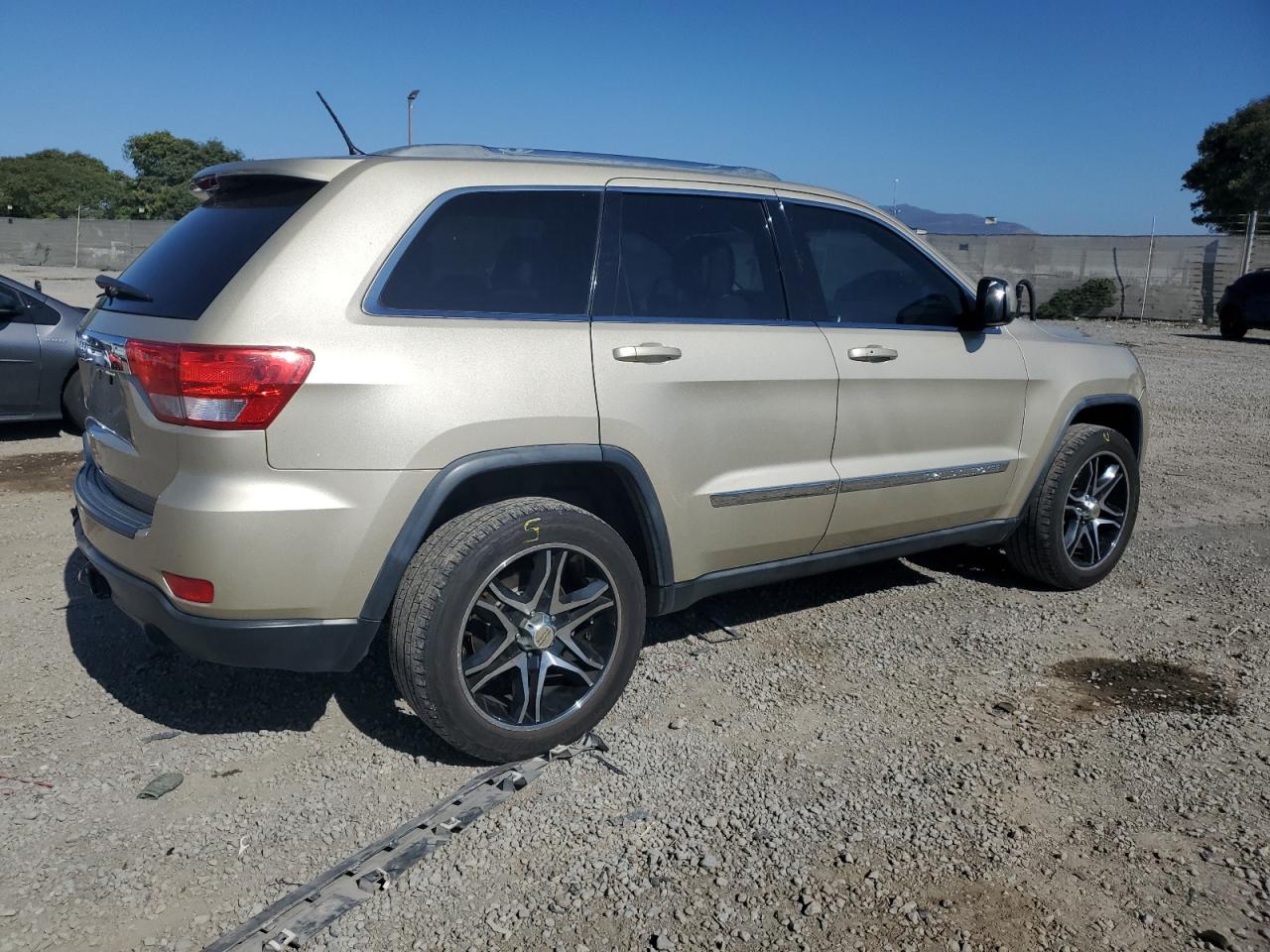Jeep Grand Cherokee Laredo Image 5