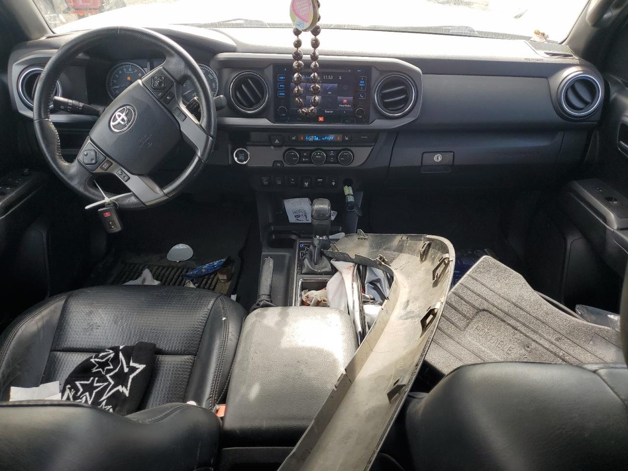 Toyota Tacoma Double Cab Image 10