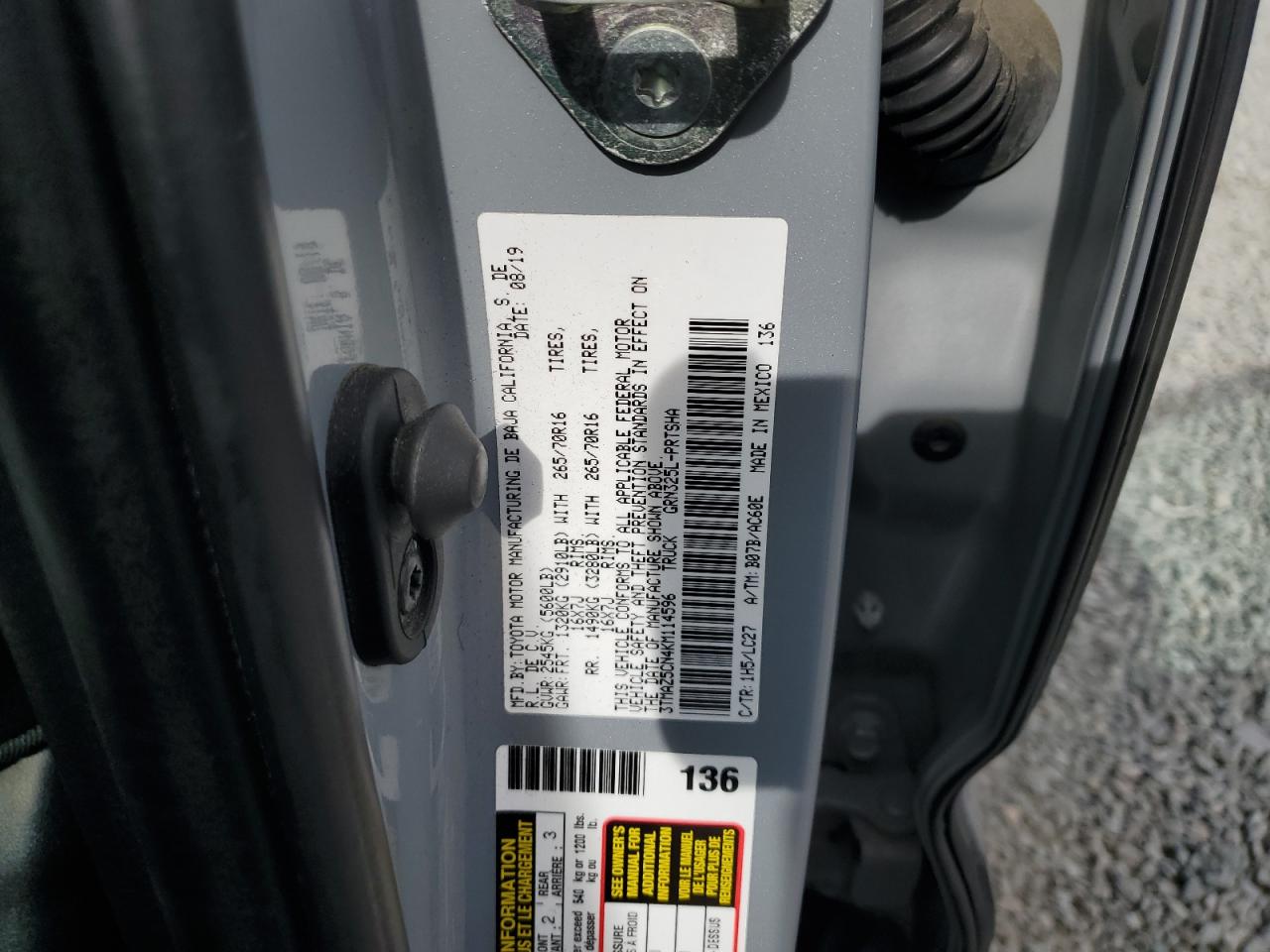 Toyota Tacoma Double Cab Image 9