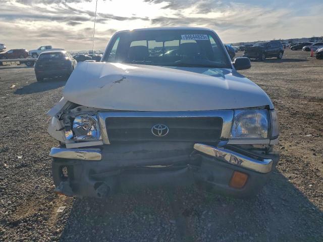 Toyota Tacoma Xtracab Image 3