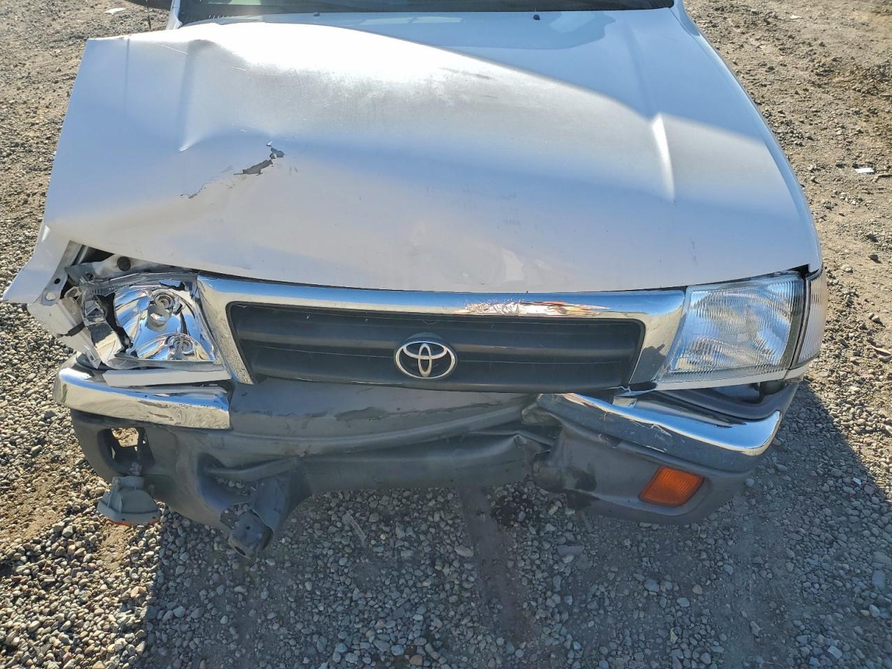 Toyota Tacoma Xtracab Image 10