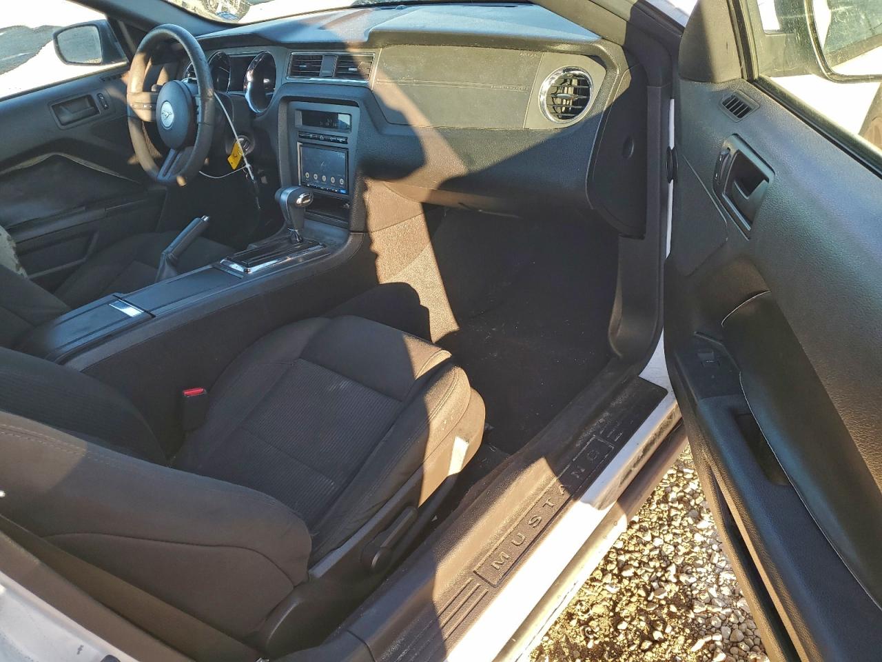 Ford Mustang Image 4