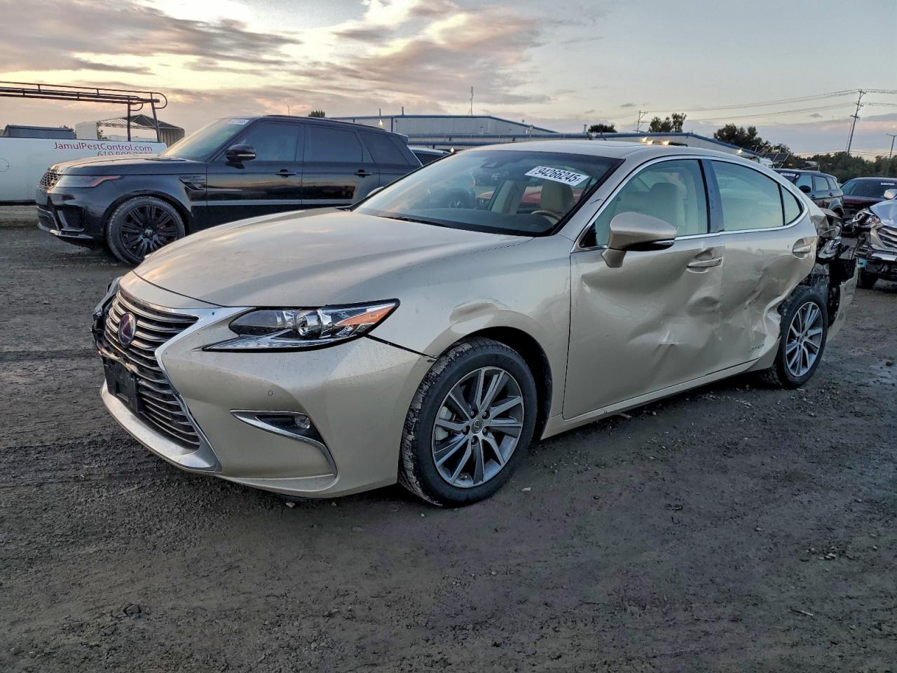 Lexus Es 300h Image 1