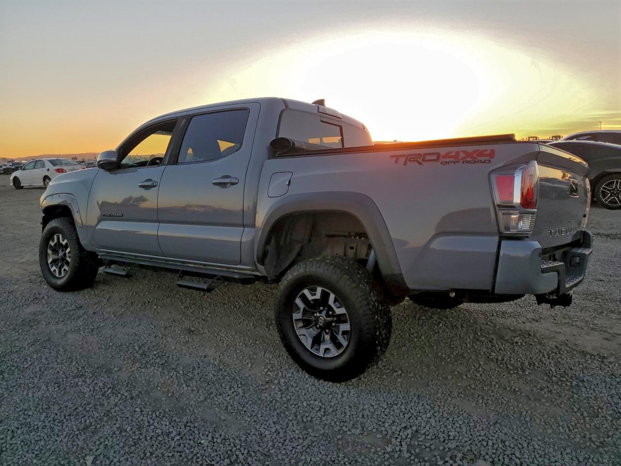 Toyota Tacoma Double Cab Image 2