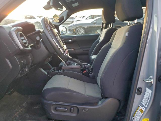 Toyota Tacoma Double Cab Image 7