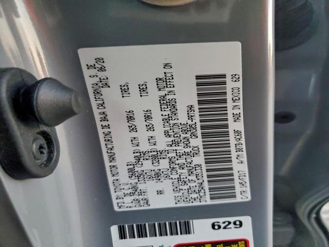 Toyota Tacoma Double Cab Image 11