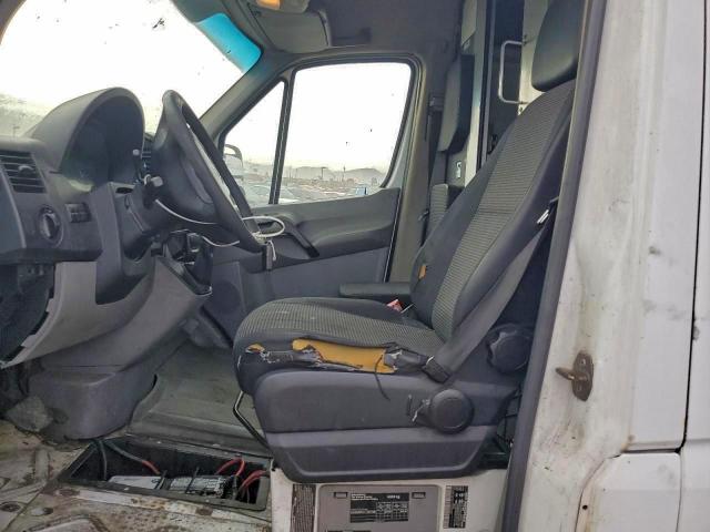 Dodge Sprinter 3500 Image 2