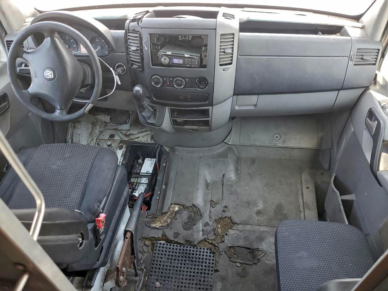 Dodge Sprinter 3500 Image 14