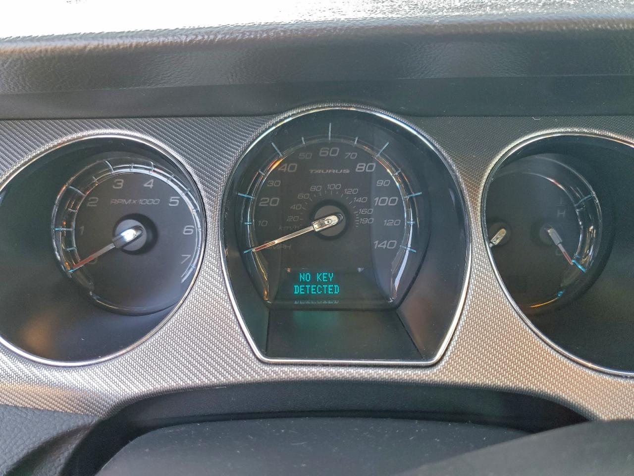 Ford Taurus Sho Image 5