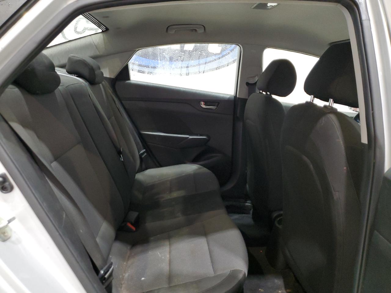 Hyundai ACCENT Se Image 10