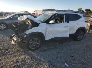  Salvage Kia Seltos