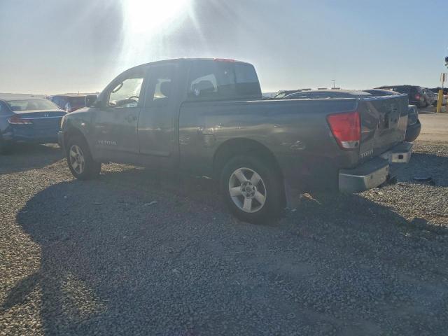 Nissan Titan Xe Image 3