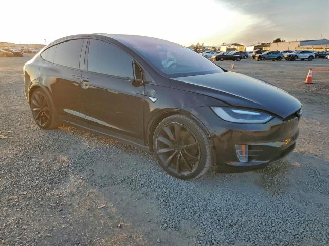Tesla Model X Image 4