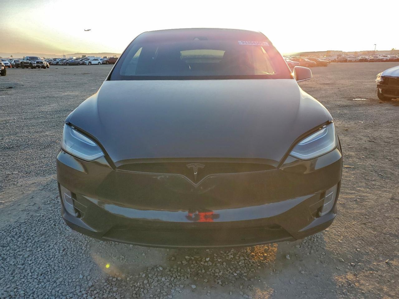 Tesla Model X Image 5
