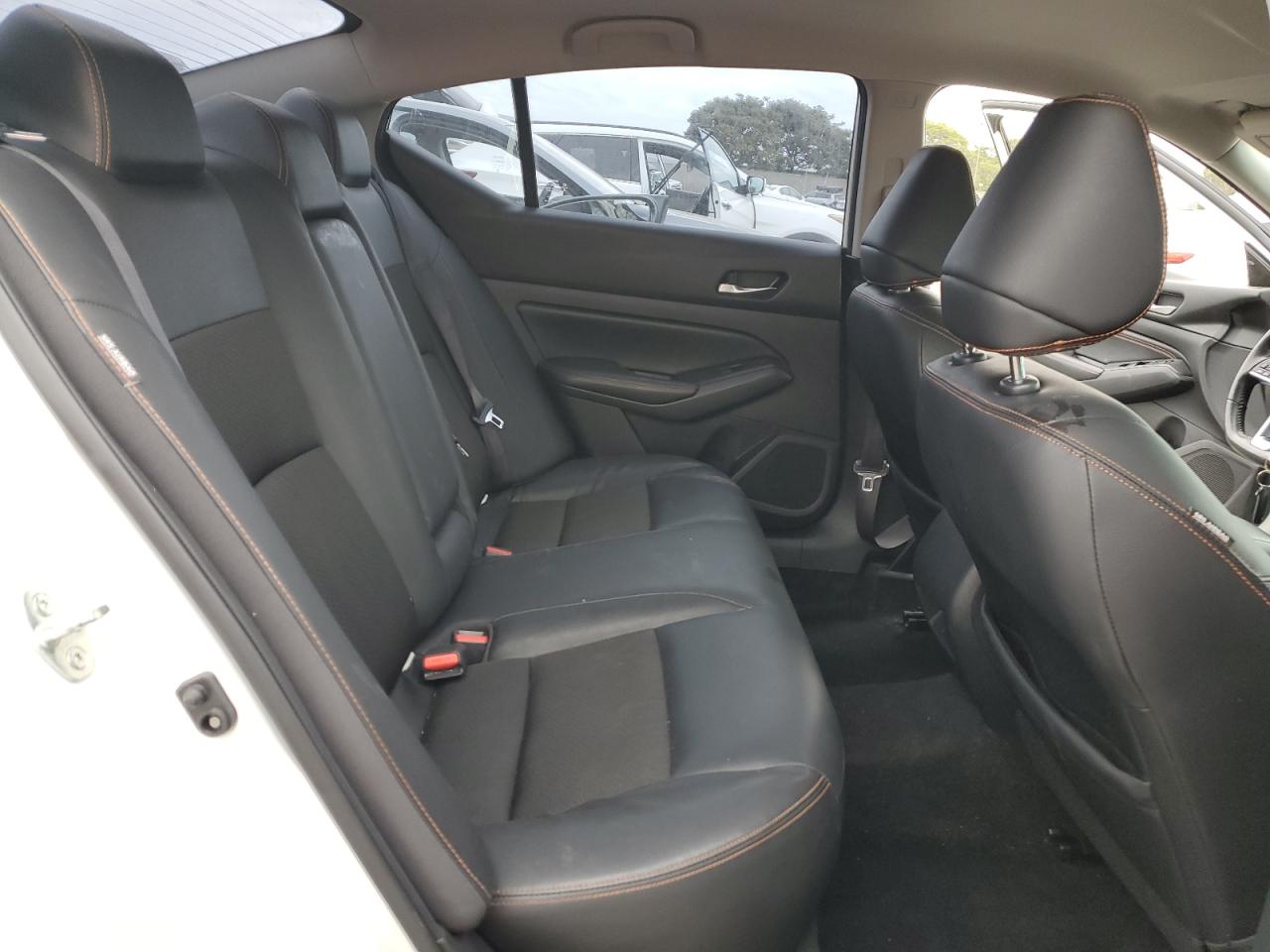 Nissan Altima Sr Image 10