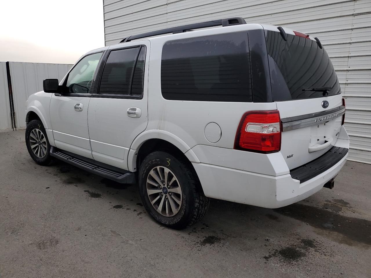 Ford Expedition Xlt Image 2