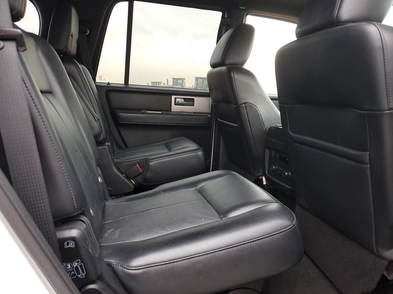 Ford Expedition Xlt Image 4