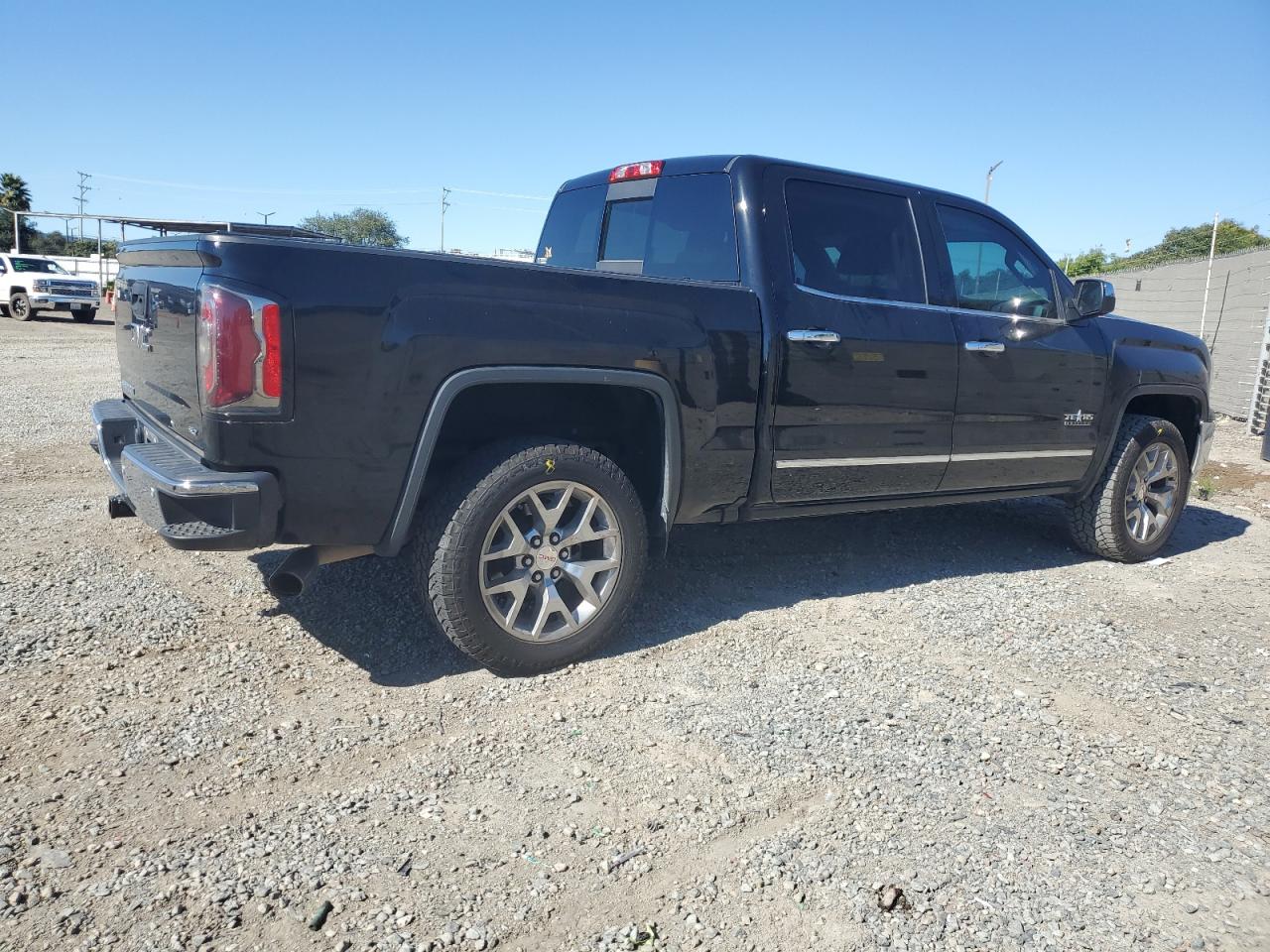 GMC Sierra C1500 Slt Image 6