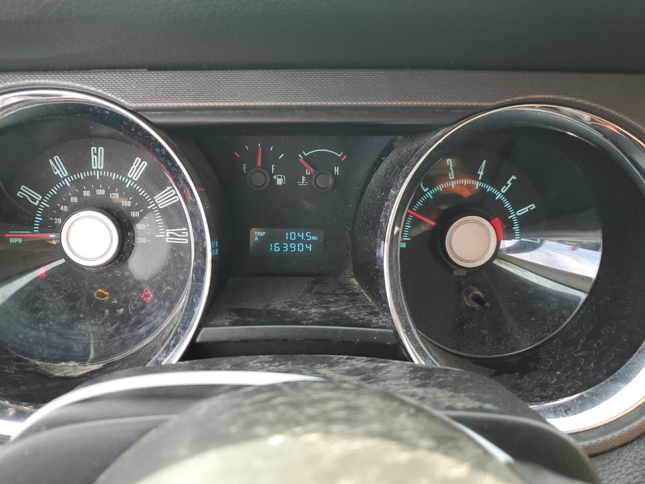 Ford Mustang Image 13