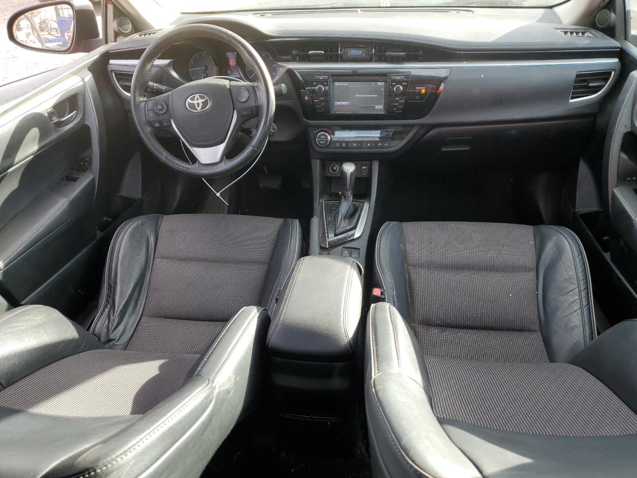 Toyota Corolla L Image 7