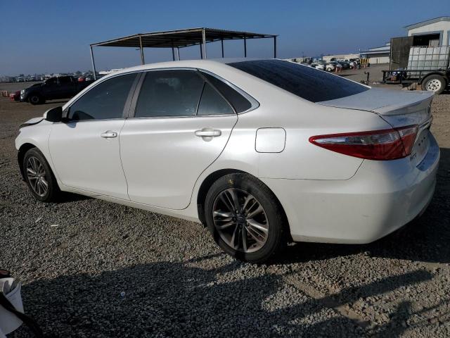 Toyota Camry Le Image 3