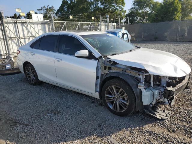 Toyota Camry Le Image 11