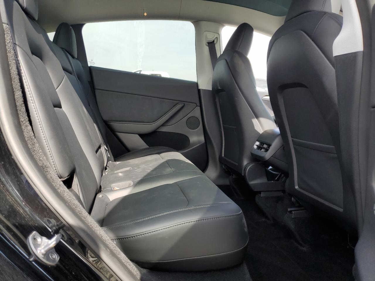 Tesla Model Y Image 11
