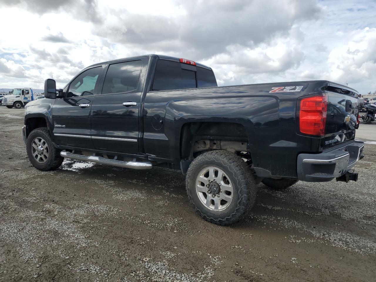 Chevrolet Silverado K2500 Heavy Duty Ltz Image 4