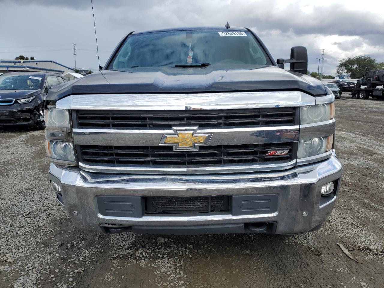 Chevrolet Silverado K2500 Heavy Duty Ltz Image 9