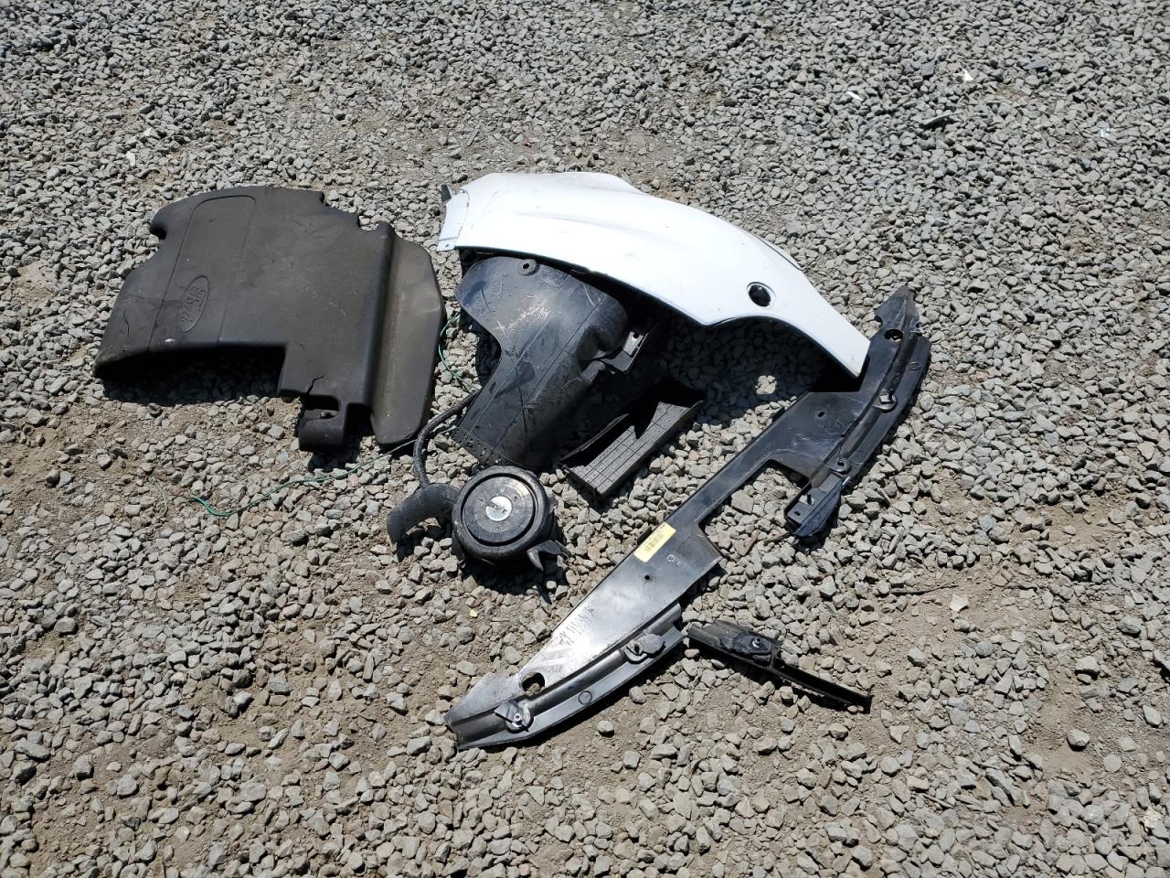 Ford Explorer Limited Image 5