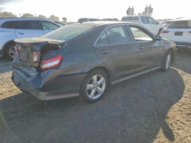 Toyota Camry Se Image 2