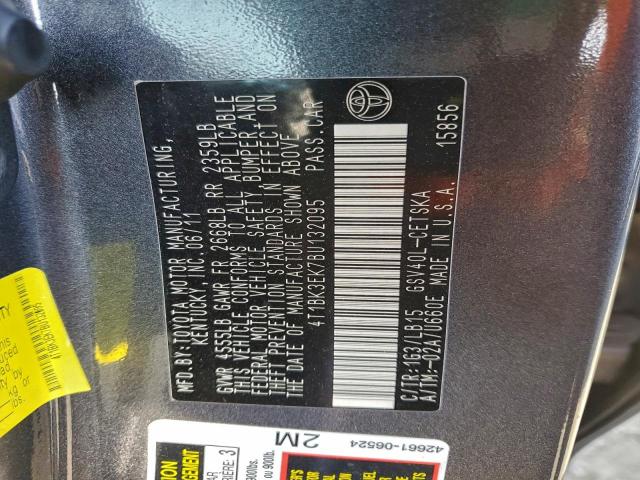 Toyota Camry Se Image 11