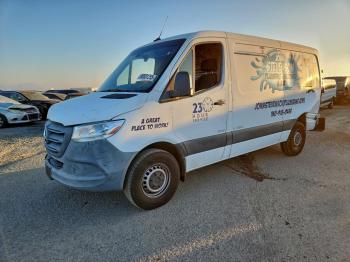  Salvage Mercedes-Benz Sprinter