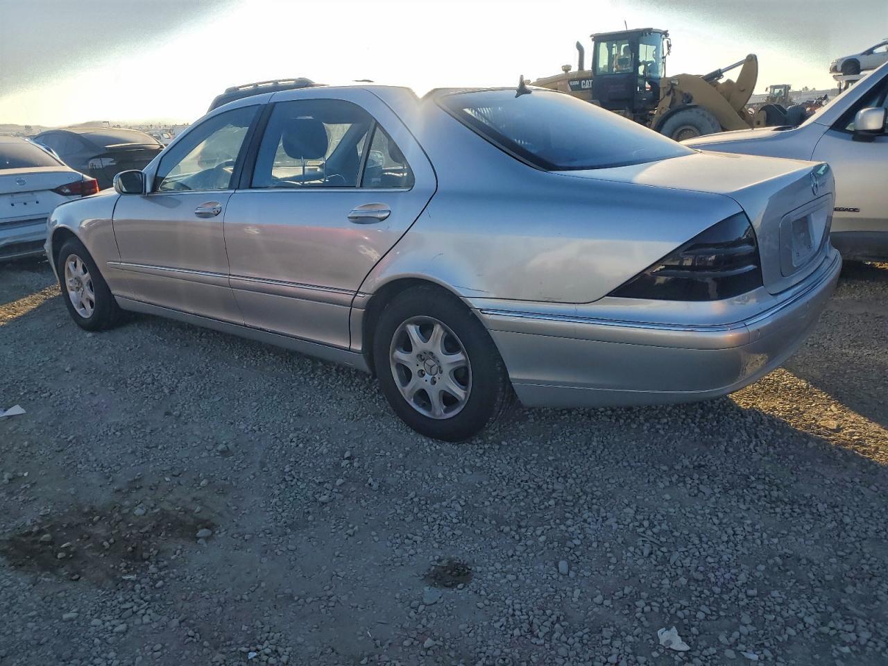 Mercedes-Benz S-Class 430 Image 11